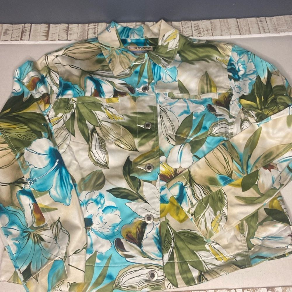 Sunset Cove Women's M Bright Hawaiian Floral Button Up  Jacket
